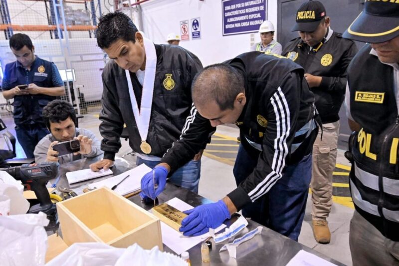 Incautan 24 kilos de oro y apresan 14 presuntos miembros una banda criminal en Perú