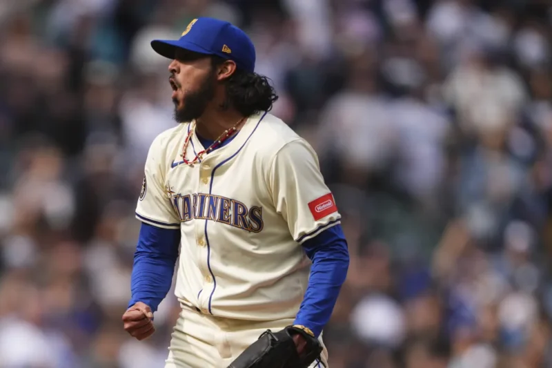 El Mexicano Andrés Muñoz se posiciona entre los mejores cerradores de MLB