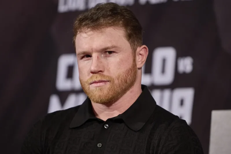 Canelo Álvarez cree que Crawford perdió la victoria ante Madrimov