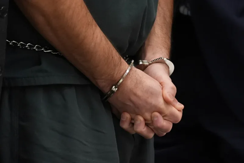 Hispano detenido por apuñalar a hermanos en los Ángeles