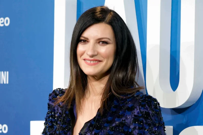 Laura Pausini sorprendió lanzando una versión de “Turista” de Bad Bunny