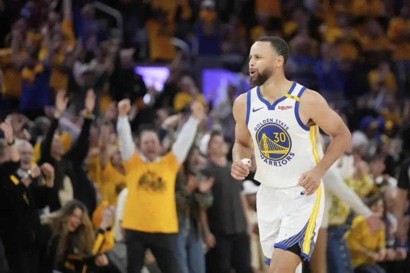 Stephen Curry nombrado Compañero del Año Twyman-Stokes de la NBA
