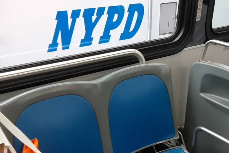 La Pelea en bus MTA terminó con mujer baleada en Nueva York