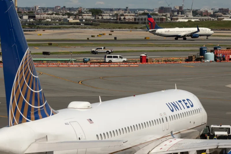 Dos aviones en Aeropuerto de LaGuardia casi se accidentan por fallas de comunicación entre controladores