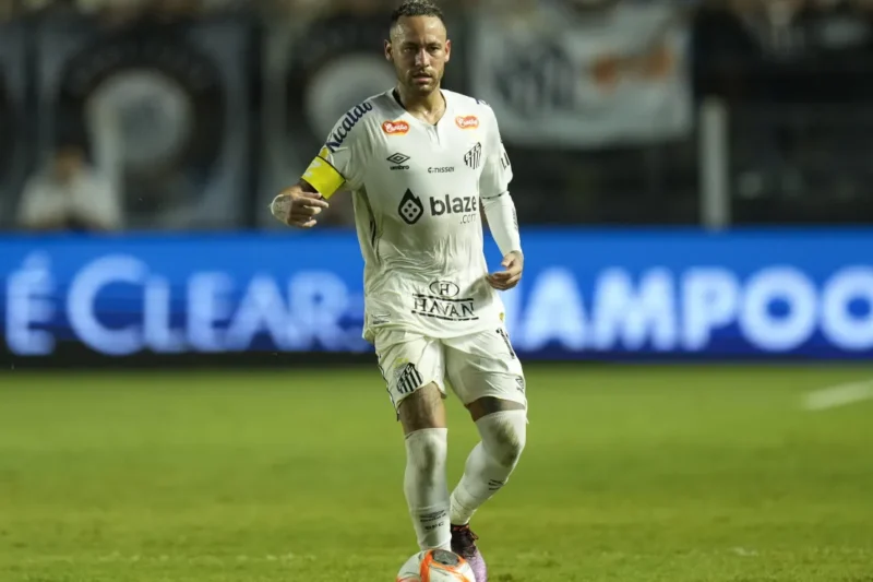 El Futbolista Neymar deja la puerta abierta a su posible salida del Santos