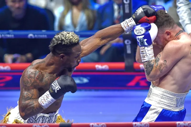 José Benavídez asegura y dice que William Scull fue el vencedor ante el Canelo Álvarez