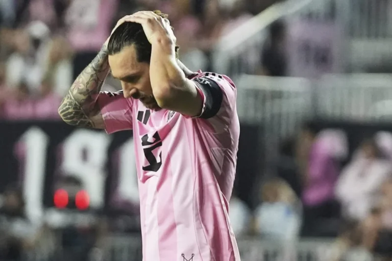 Álvaro Morales arremete contra Lionel Messi y su eliminación de la Concachampions