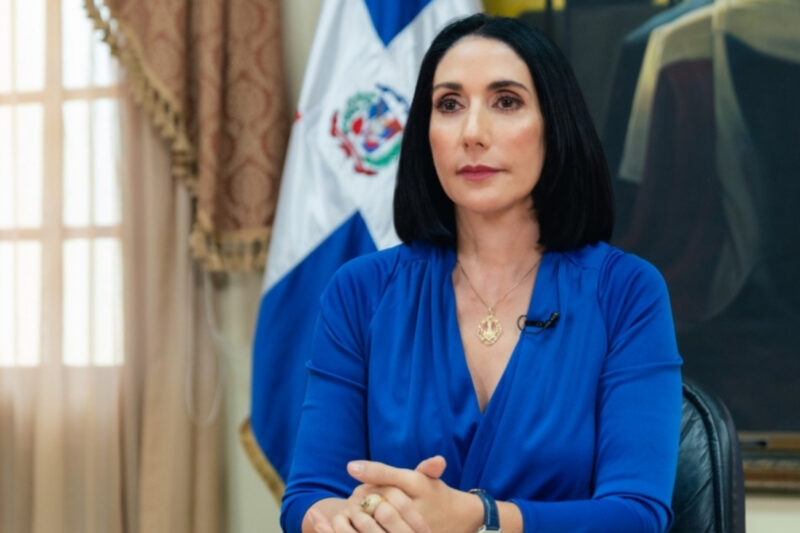 Raquel Arbaje respalda a Faride Raful ante difamaciones