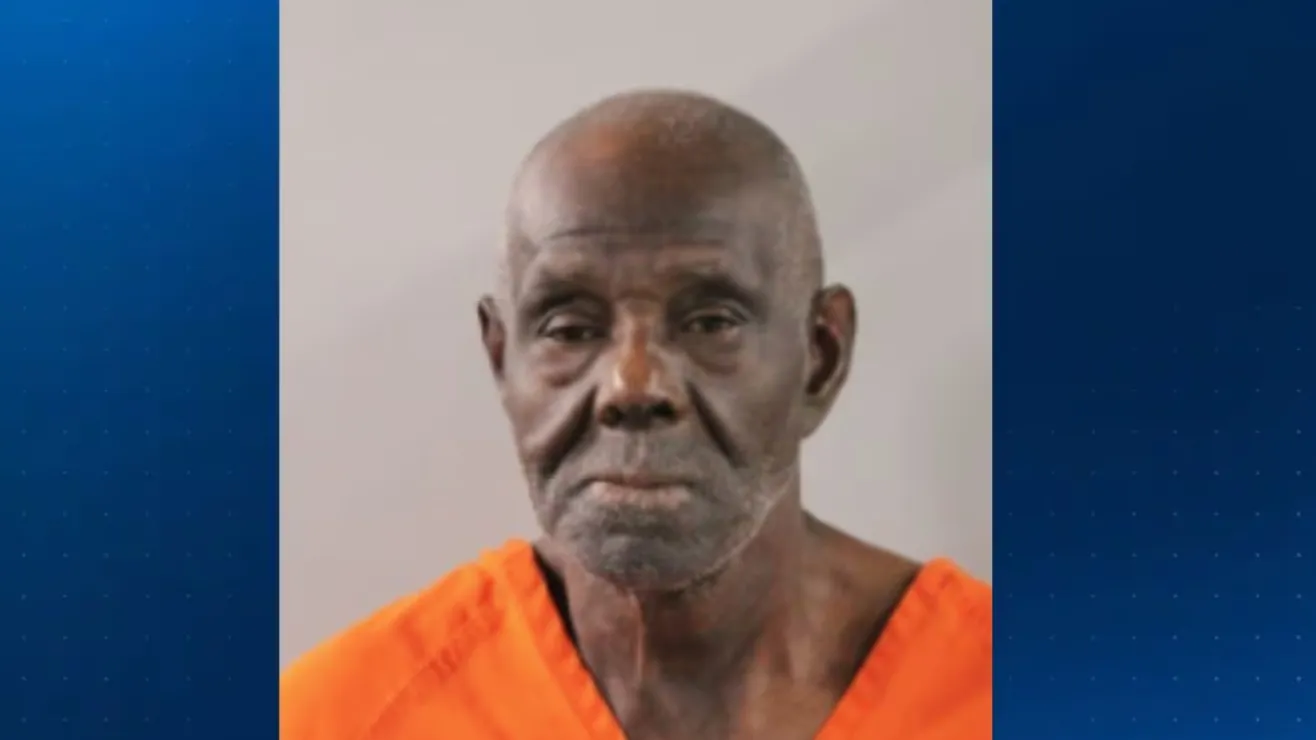 Un hombre con 18 antecedentes penales incendia una casa con cinco personas dentro en florida Un hombre con 18 antecedentes penales incendia una casa con cinco personas dentro en florida