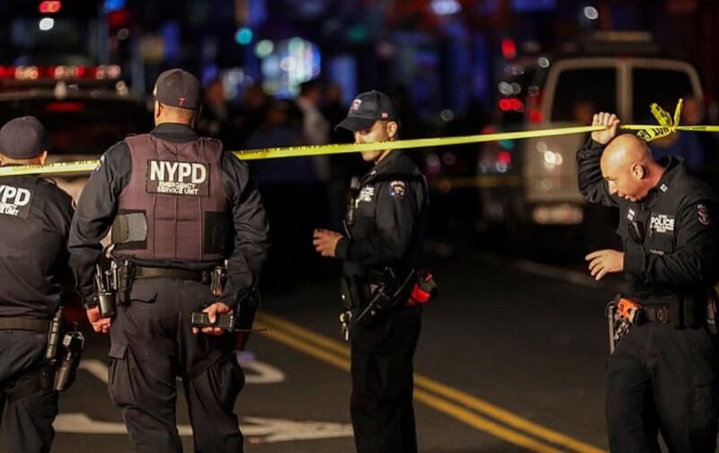Policía de Nueva York busca menor de 14 años sospechoso de matar a otra de 16