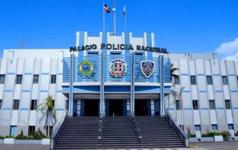 Policía nacional apresa 10 personas por robo de bebidas alcohólicas valoradas en dos millones de pesos