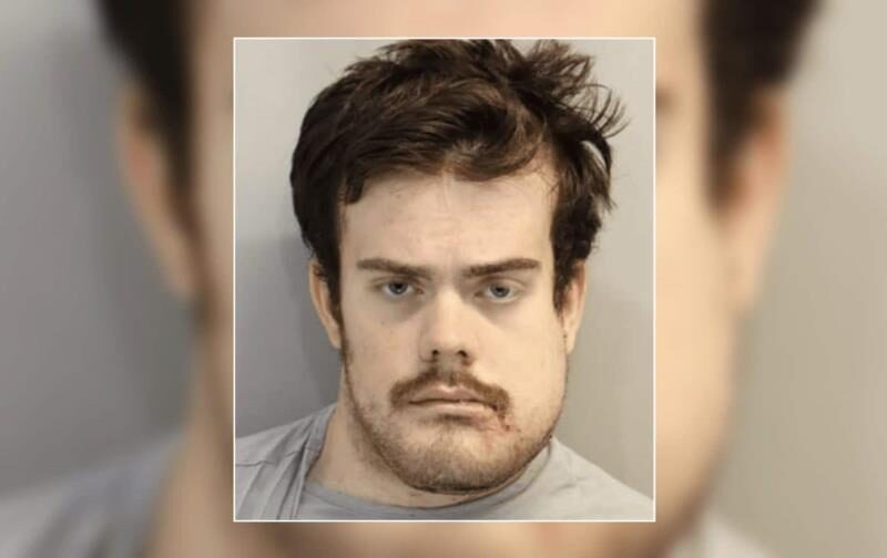 Hijo de policía comparece por el tiroteo que dejó dos muertos en universidad de Florida
