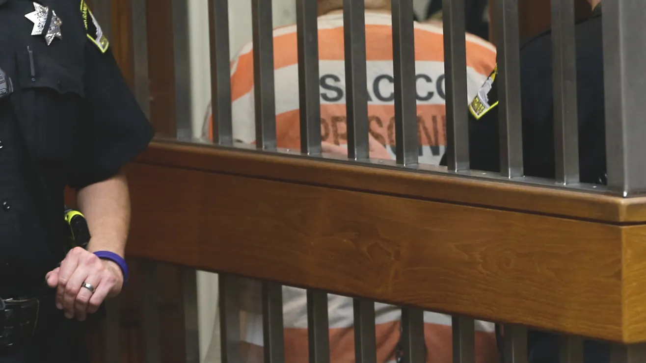 Padre de Oklahoma recibe cadena perpetua por asesinar a su hija y quemar el cadáver Padre de Oklahoma recibe cadena perpetua por asesinar a su hija y quemar el cadáver