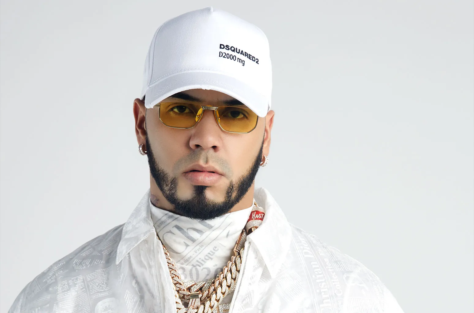 Anuel responde con ataques a Bryant Myers y críticos durante sus últimos shows en vivo