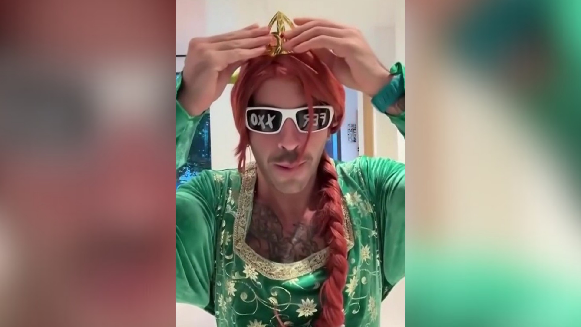 Feid sorprende al vestirse de ‘Fiona’ para cumplir un desafío