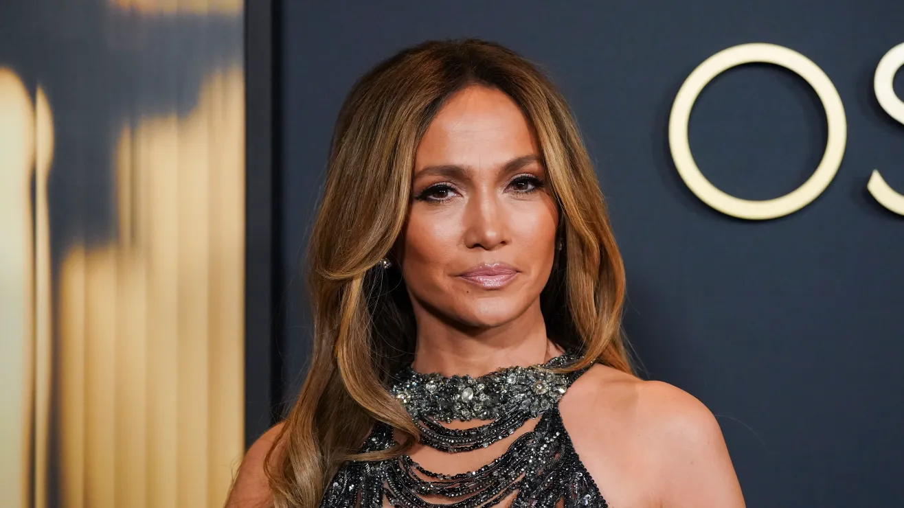 Jennifer Lopez impone su regla a sus ex: “Al acabar, te borro”