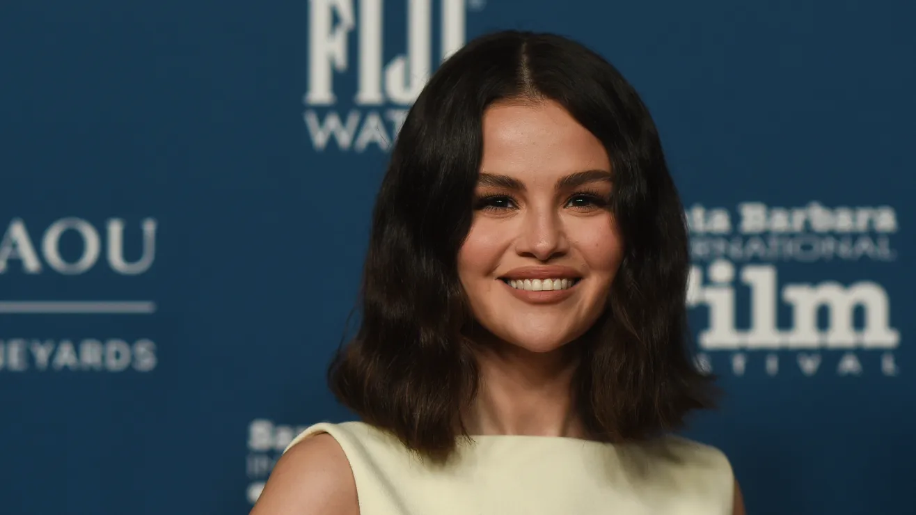 Selena Gómez presenta nuevo kit de Rare Beauty inspirado en su look nupcial