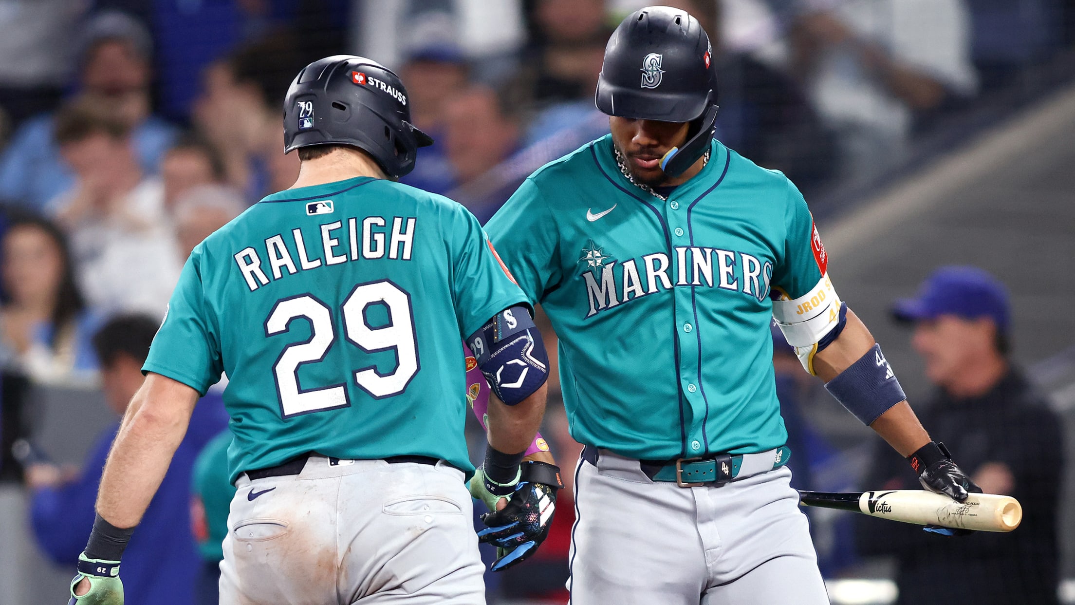 Polanco y Raleigh guían a los Marineros a un triunfo frente a los Azulejos