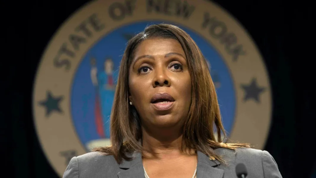 Fiscal del caso Trump enfrenta cargos por presunto fraude Fiscal del caso Trump enfrenta cargos por presunto fraude