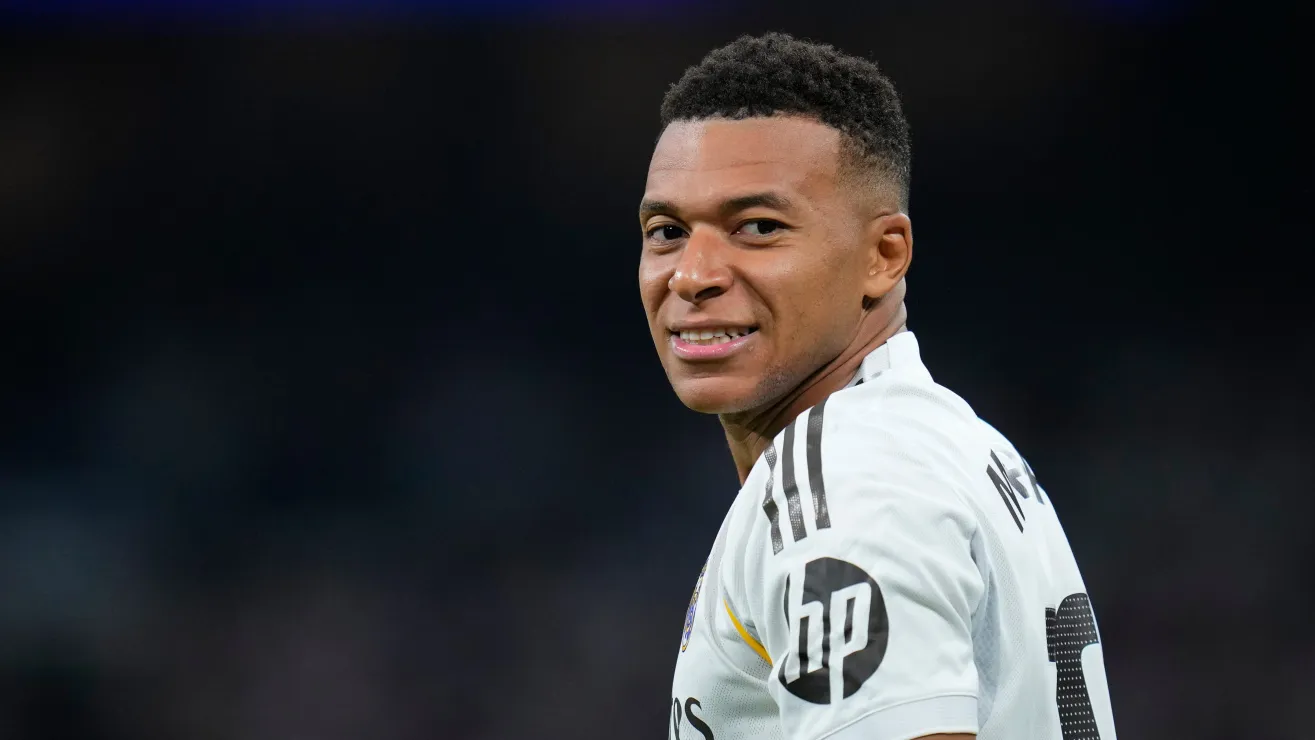 Mbappé respalda a Lamine Yamal y pide centrarse en su talento dentro del juego