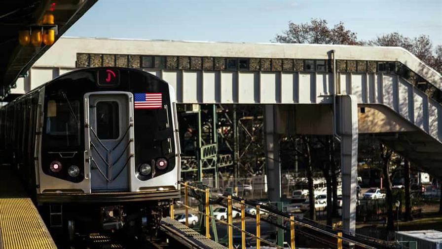 Encuentran sin vida a dos niñas en la parte superior de un tren en Nueva York Encuentran sin vida a dos niñas en la parte superior de un tren en Nueva York