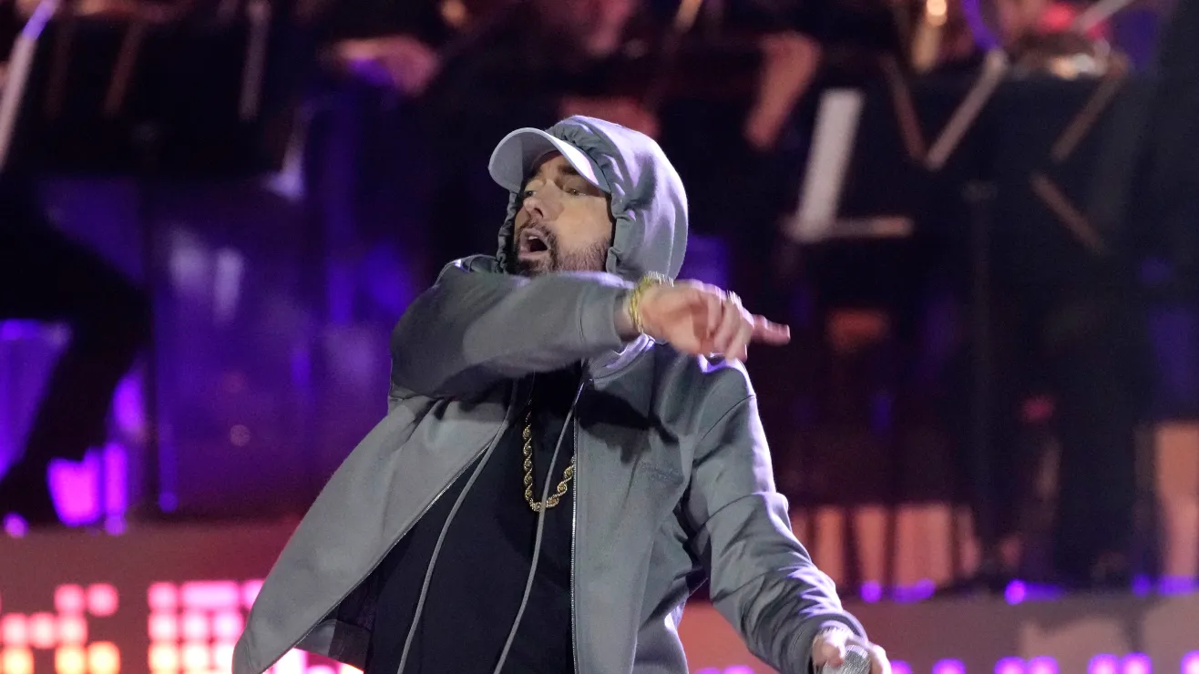 Eminem emprende acción legal contra empresa australiana