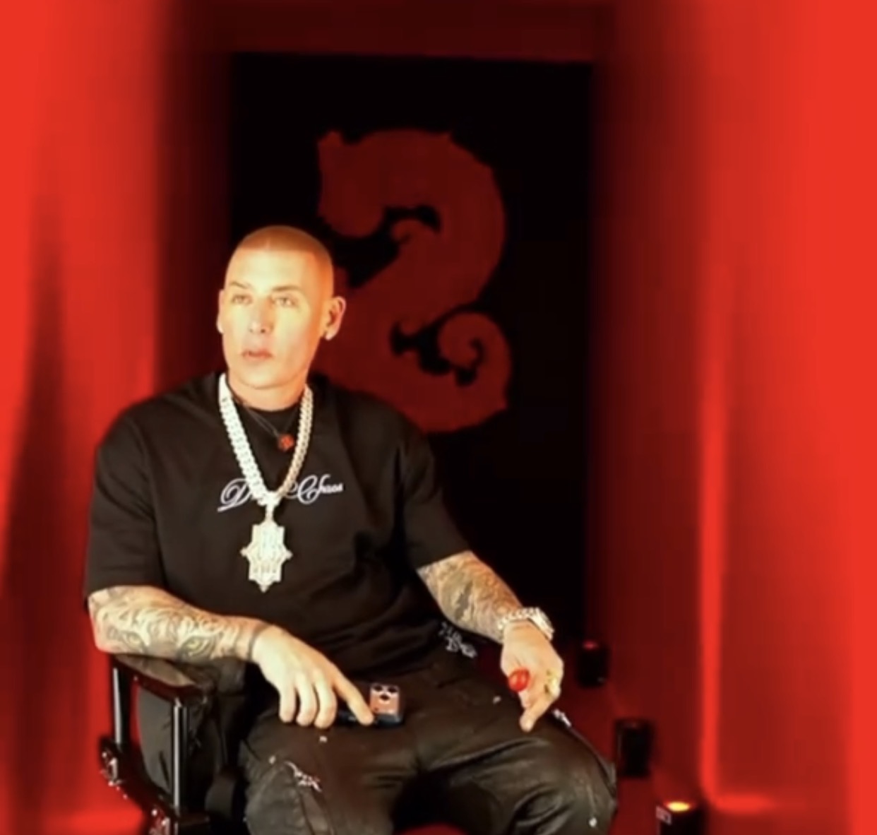 Cosculluela dice que no hay tregua con Anuel en La Casa de Alofoke 2