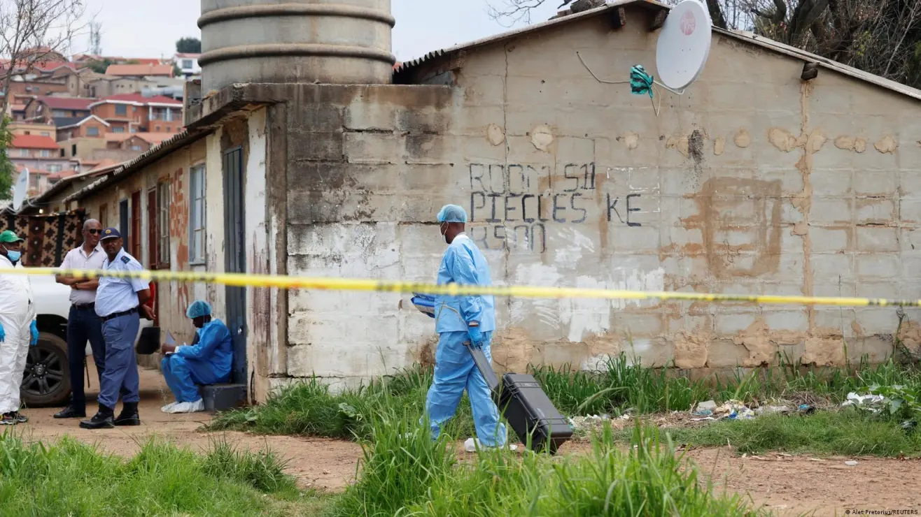 Ataque armado en Sudáfrica provoca una decena de fallecidos y varios lesionados