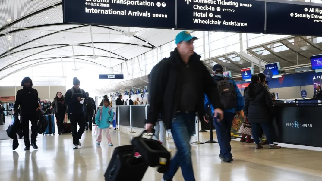 Miles de vuelos quedan varados en aeropuertos de Estados Unidos Miles de vuelos quedan varados en aeropuertos de Estados Unidos