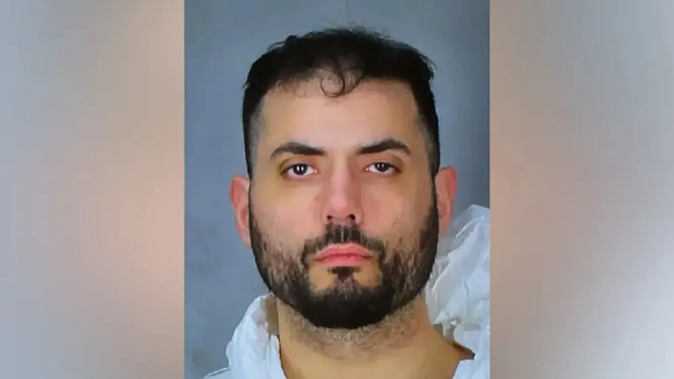 Tragedia familiar en Nueva York: hijo ataca mortalmente a sus padres en un restaurante