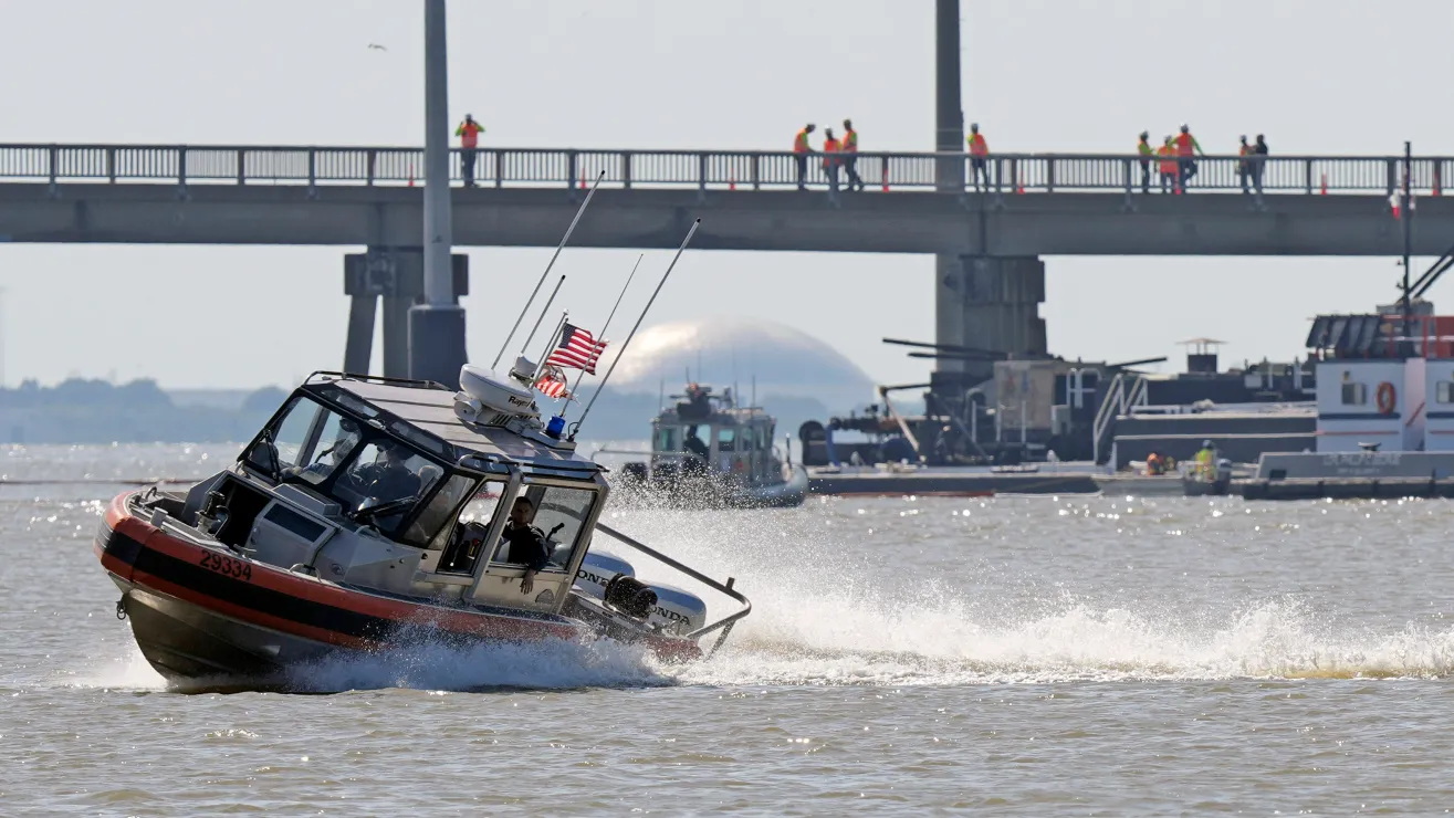 Aeronave naval mexicana cae en Texas y deja cinco víctimas mortales