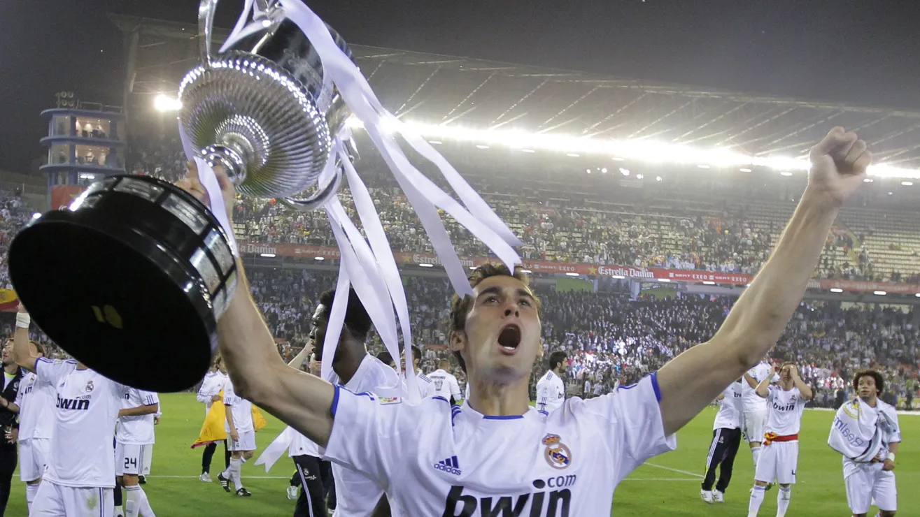 Real Madrid releva a Xabi Alonso y apuesta por Arbeloa tras la Supercopa