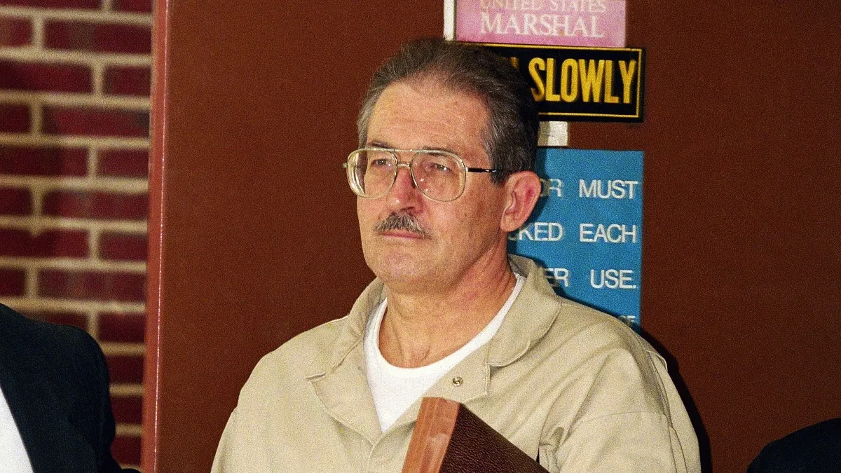 Fallece en la cárcel exdirector de la CIA señalado por espionaje a favor de Rusia