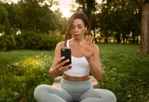 Reconecta contigo: cómo la pausa digital puede transformar tu bienestar