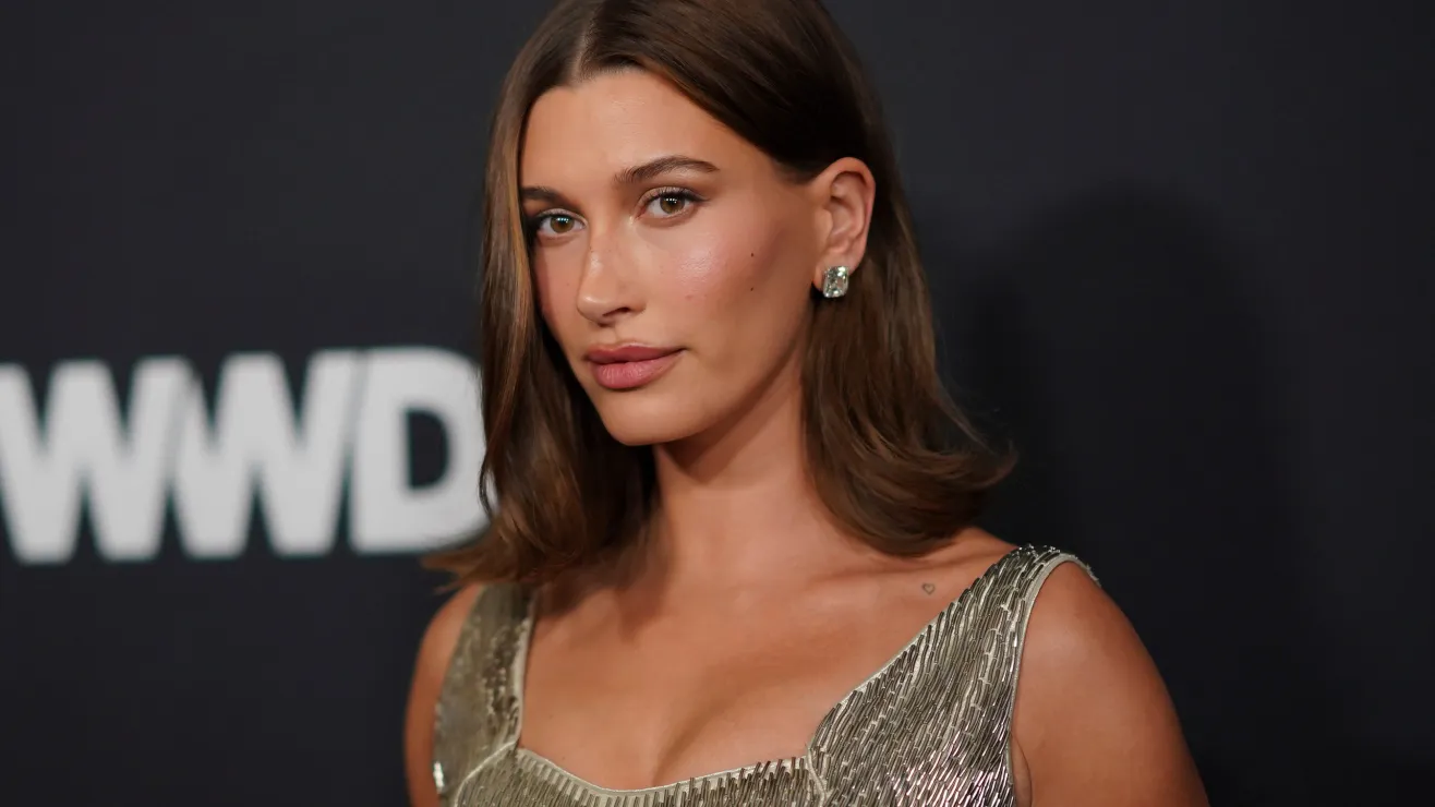 Hailey Bieber aclara rumores y niega abusos en su matrimonio
