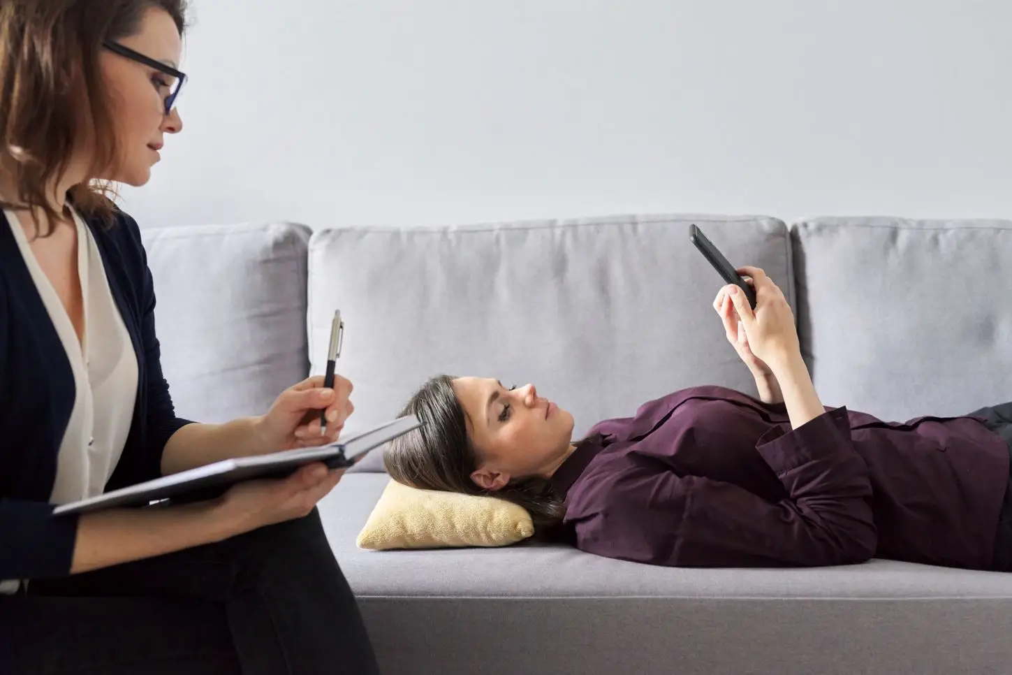 La frase que podría delatar una intención manipuladora, según experta