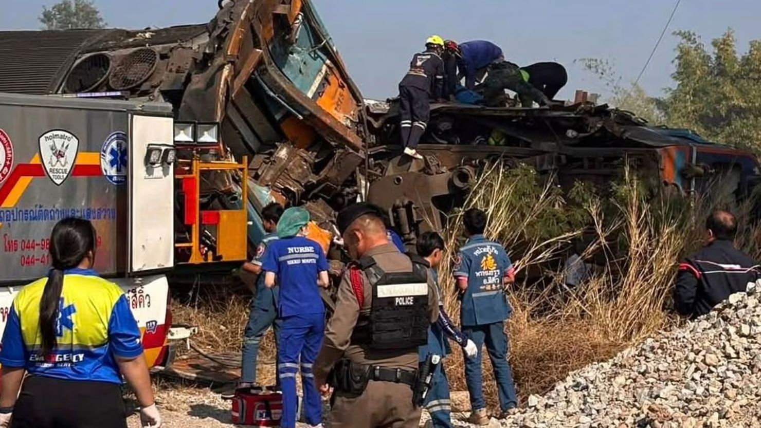 Tragedia ferroviaria en Tailandia deja más de 20 fallecidos tras accidente con grúa