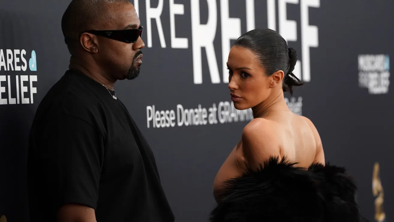 Bianca Censori confiesa que su relación con Kanye empezó antes de su separación oficial