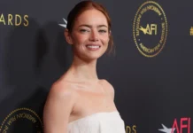 Emma Stone se declara ansiosa por ver a Bad Bunny en el Super Bowl