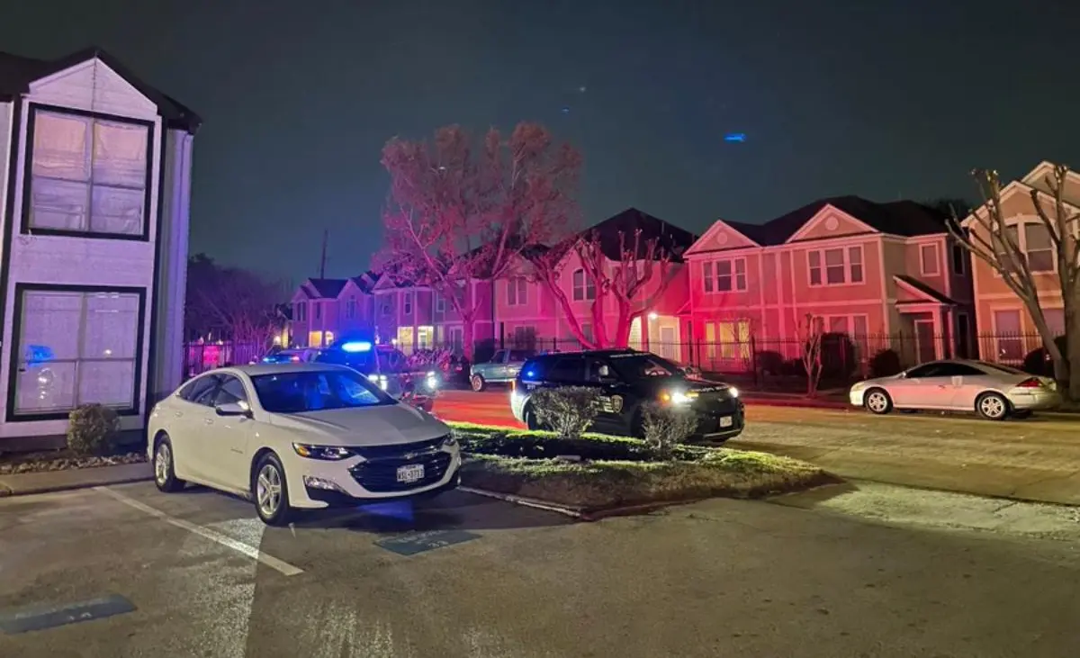 Tragedia en Texas: menor de 13 años pierde la vida y un niño es puesto bajo custodia