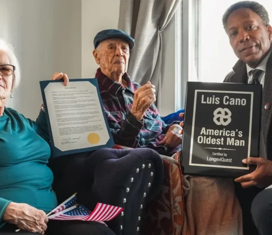 Hombre de 111 años se convierte en uno de los más longevos del país