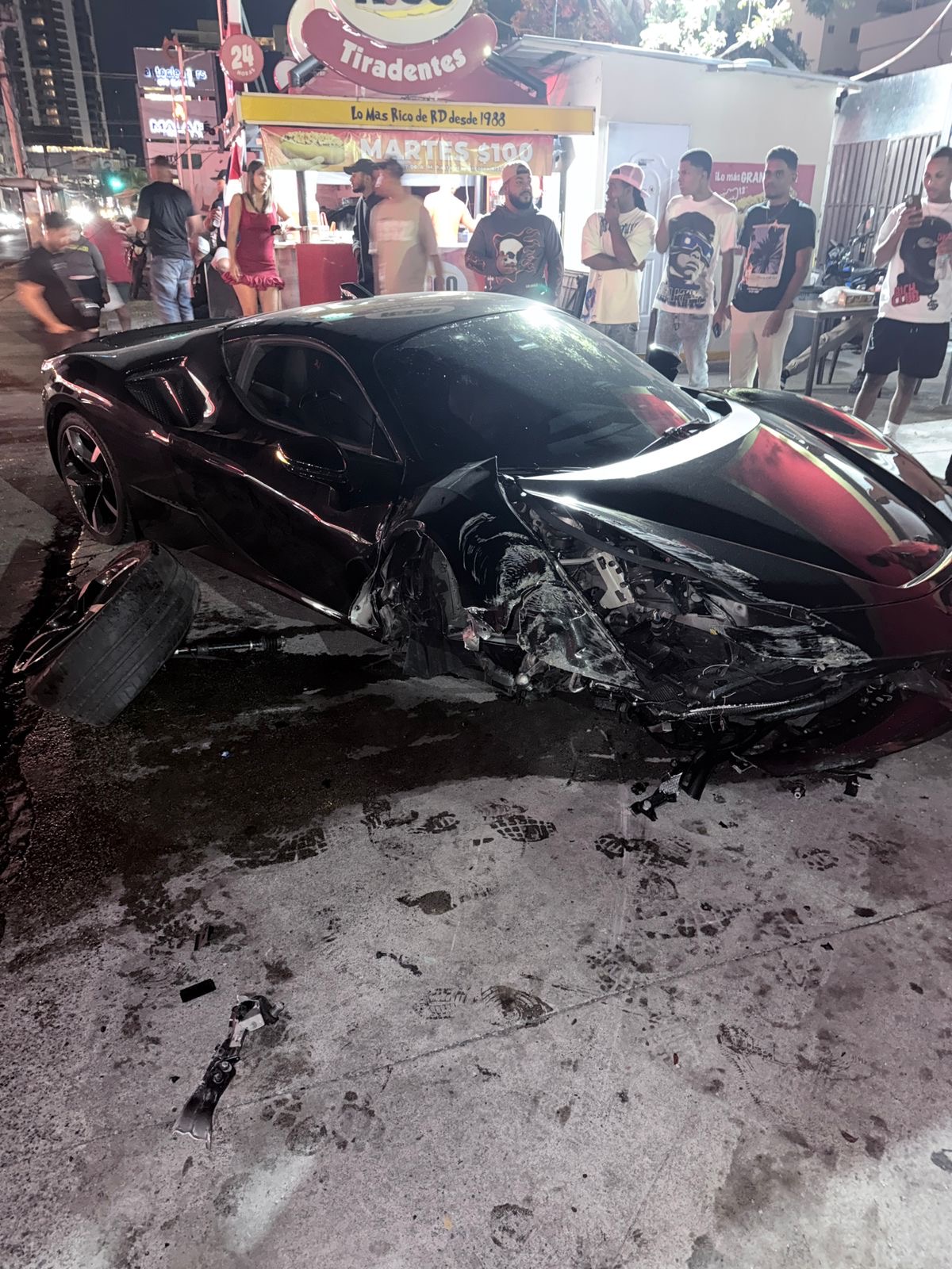 El Alfa vive dramático accidente mientras conducía su Ferrari