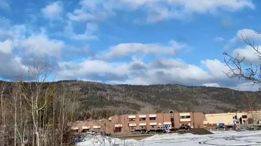 Masacre en escuela canadiense conmociona al país: al menos nueve víctimas fatales