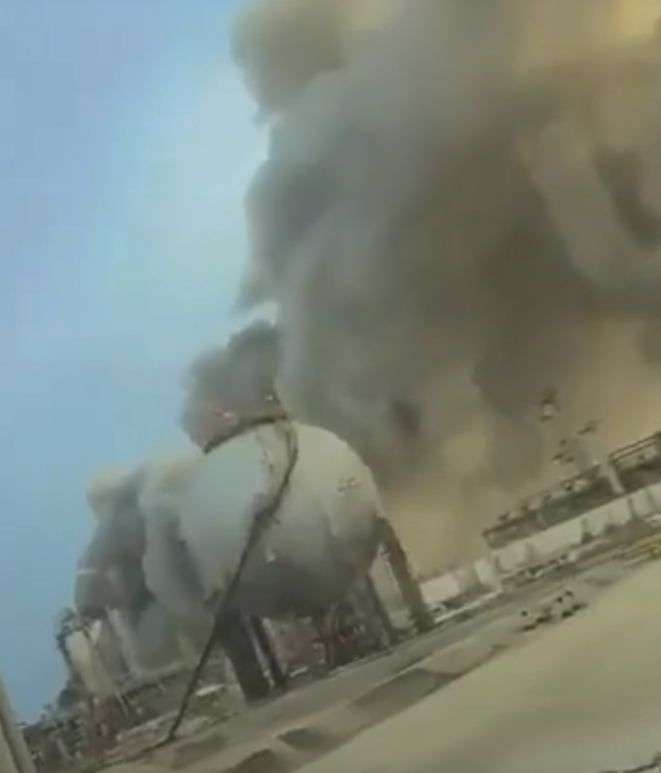 Saudi Aramco detiene Ras Tanura tras ataque con drones iraníes