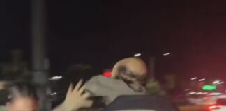 Momento tenso: hombre golpea a Mami Jordan frente a su local y el video se vuelve viral