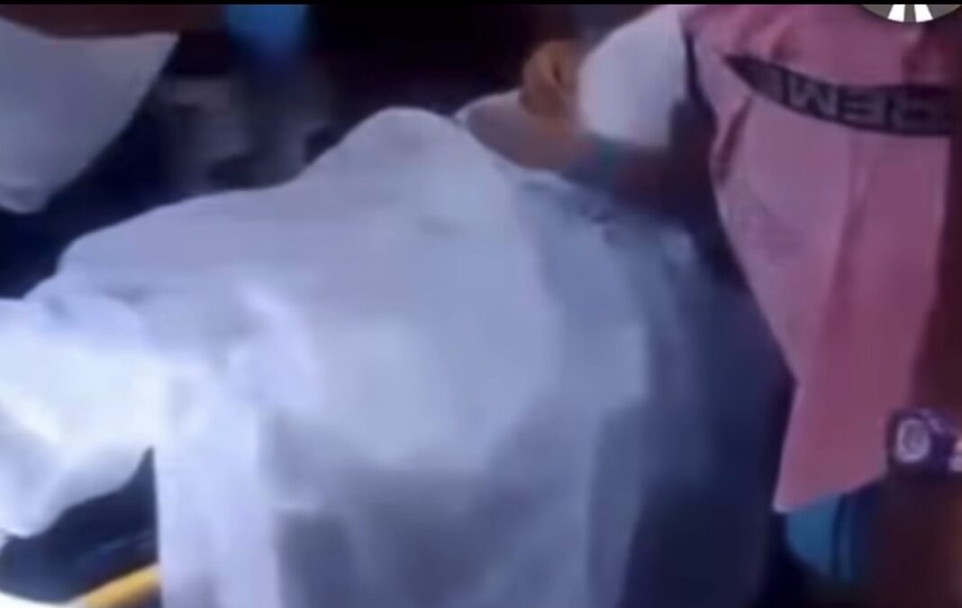 Lo daban por muerto… pero lo que pasó en el velorio dejó a todos en shock Lo daban por muerto… pero lo que pasó en el velorio dejó a todos en shock