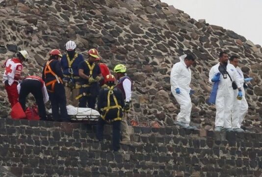 TERROR EN TEOTIHUACÁN: Tirador abre fuego desde pirámide y deja muertos y heridos
