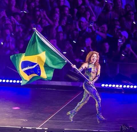 Shakira paraliza Brasil: reúne a 2 millones de personas en histórico concierto gratuito en Copacabana