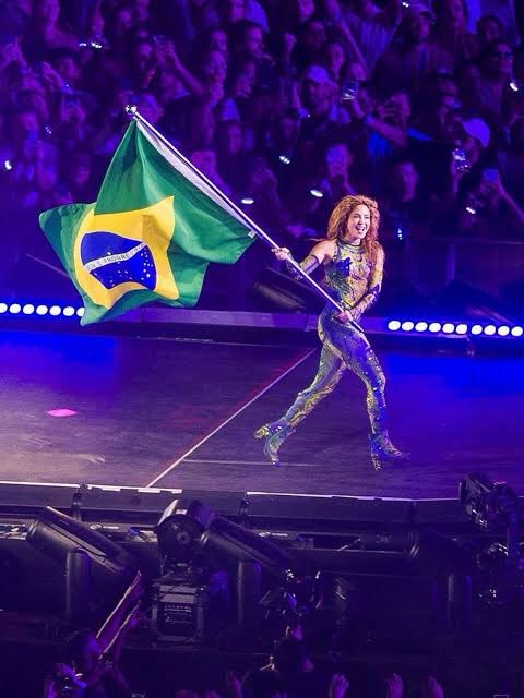 Shakira paraliza Brasil: reúne a 2 millones de personas en histórico concierto gratuito en Copacabana Shakira paraliza Brasil: reúne a 2 millones de personas en histórico concierto gratuito en Copacabana
