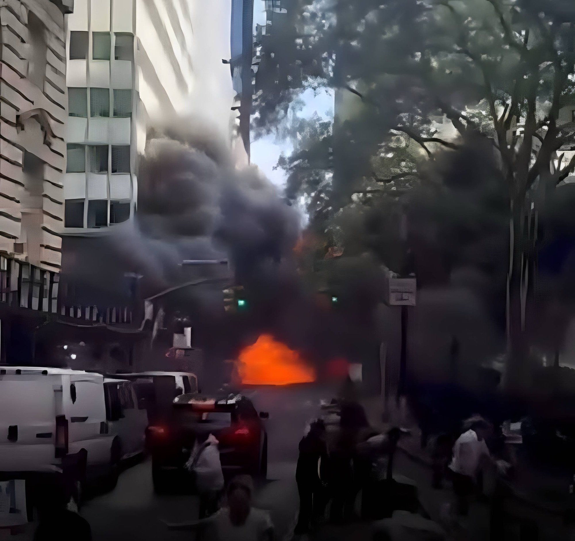 Explosión de un vehículo cerca de la estatua del toro en Nueva York genera alarma e incertidumbre